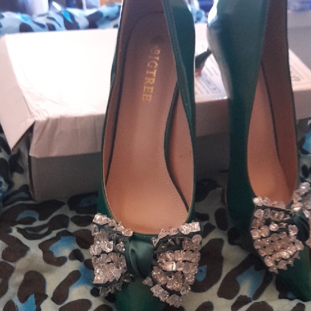 Emerald Green Heels with Crystal Embellishment